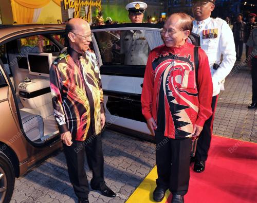 KL26_21042012_AGONG