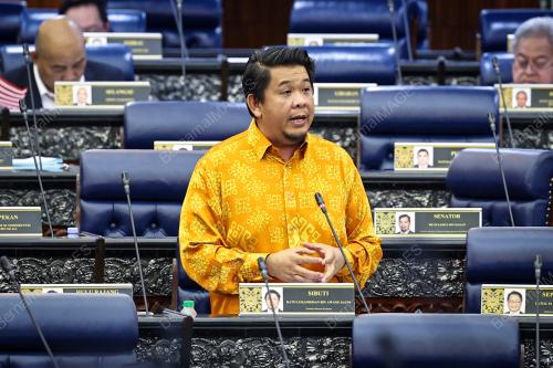 DATUK LUKANISMAN AWANG SAUNI