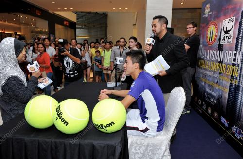 KL26_21092014_TENIS