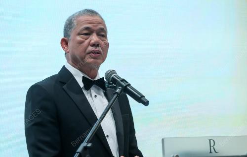 DATUK SERI FADILLAH YUSOF