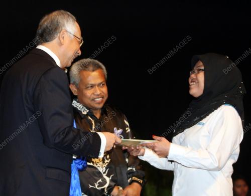 MOHD NAJIB TUN RAZAK