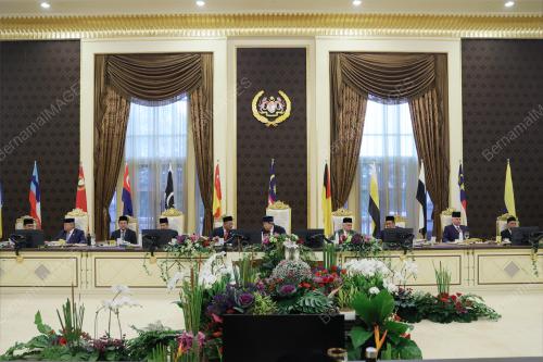 SULTAN SHARAFUDDIN IDRIS SHAH