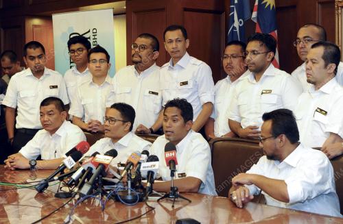 KL26_22032016_KHAIRY_MEDIA