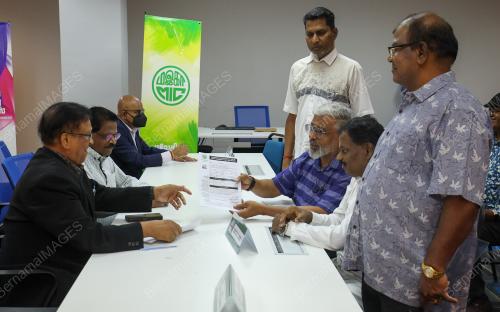 PENAMAAN CALON BAGI PEMILIHAN MIC NEGERI