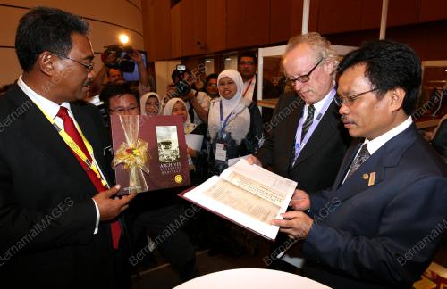 MOHD SHAFIE APDAL