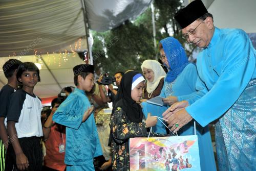 DATUK SERI DR RAIS YATIM