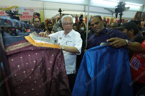 DATUK SERI ISMAIL SABRI YAAKOB