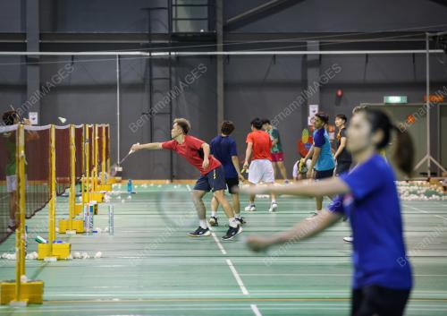 LATIHAN_BADMINTON