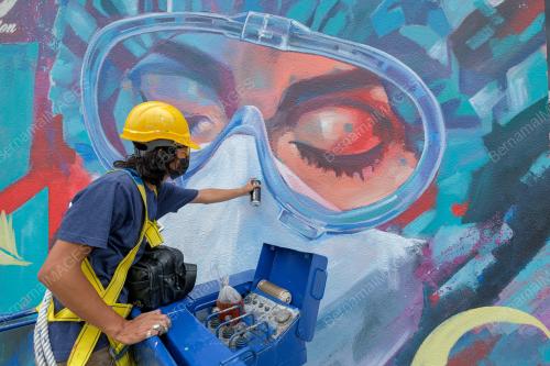 MURAL PERINGATI PETUGAS BARISAN HADAPAN DI IJN