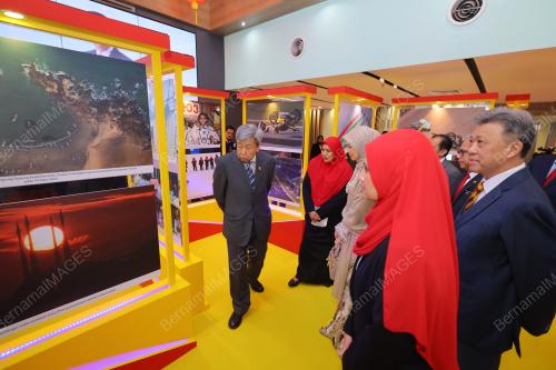 SULTAN SHARAFUDDIN IDRIS SHAH