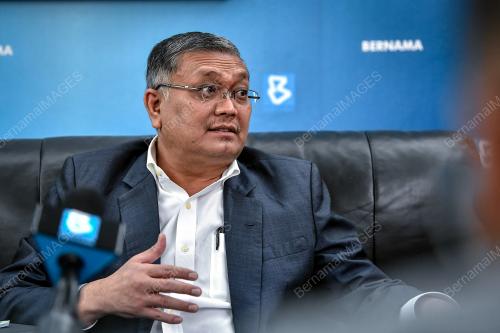 DATUK SERI DR SHAMSUL ANUAR NASARAH