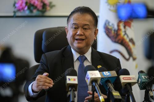DATUK SERI ALEXANDER NANTA LINGGI