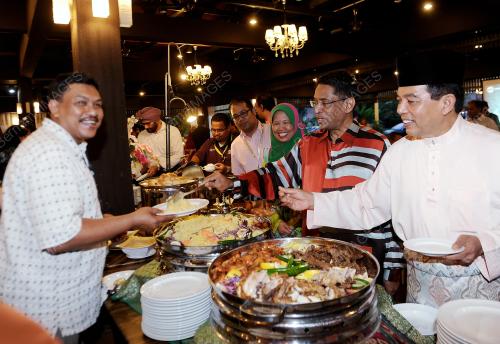 KL26_23062015_IFTAR