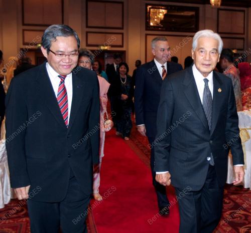 SULTAN AZLAN SHAH