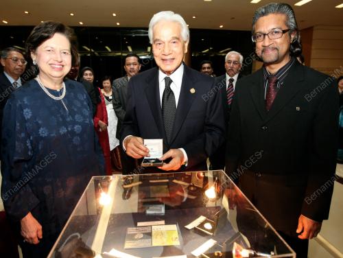 SULTAN AZLAN SHAH