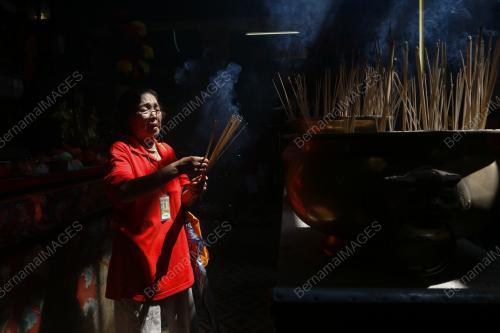 TINJAUAN SAMBUTAN TAHUN BARU CINA