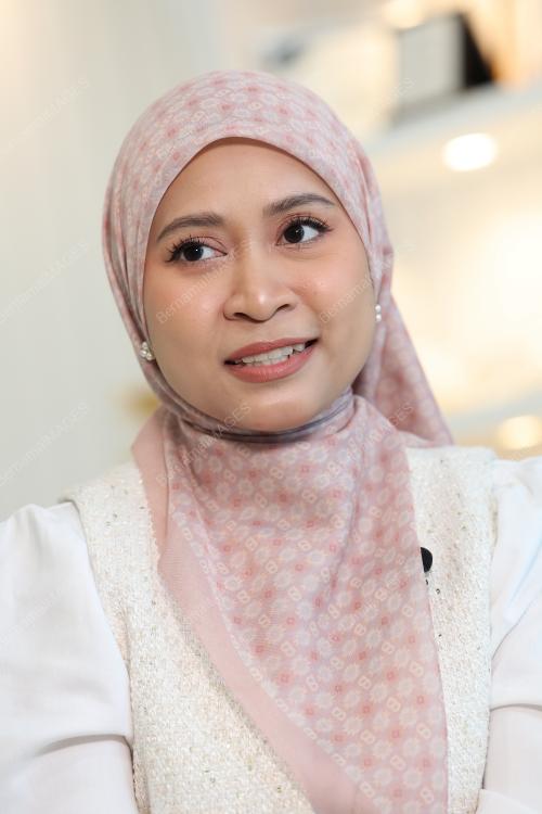 NUR AMIRA YAHAYA