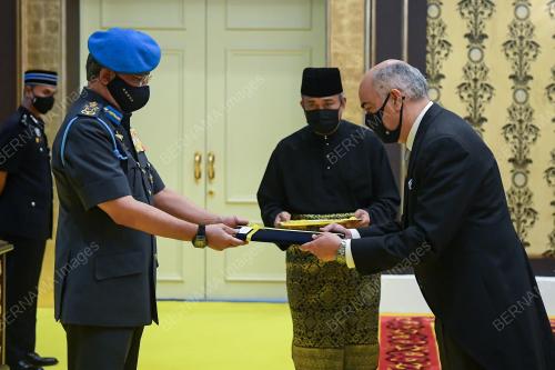 AL-SULTAN ABDULLAH RI'AYATUDDIN AL-MUSTAFA BILLAH SHAH