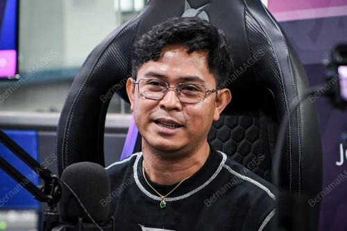 CAKRA KHAN