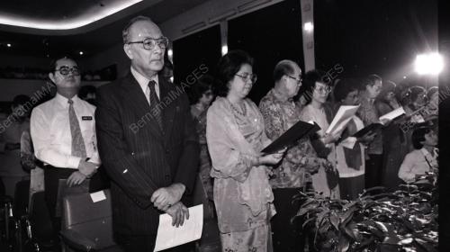 DR. MAHATHIR MOHAMAD