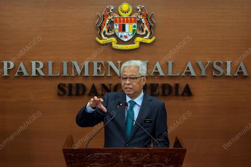 DATUK SERI ISMAIL SABRI YAAKOB