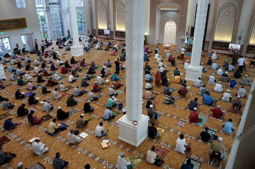 PENGUATKUASAAN SOP KETIKA SOLAT JUMAAT