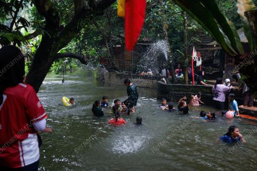 TINJAUAN HARI NATAL
