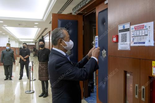 MESYUARAT KHAS PENGGAL KETIGA PARLIMEN KE-14