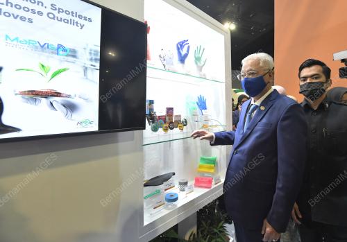 DATUK SERI ISMAIL SABRI YAAKOB