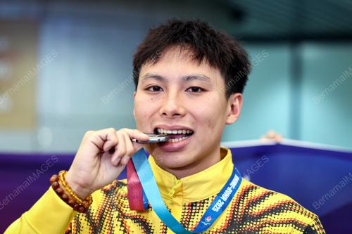 KHIEW HOE YEAN