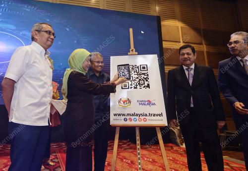 DATUK SERI NANCY SHUKRI