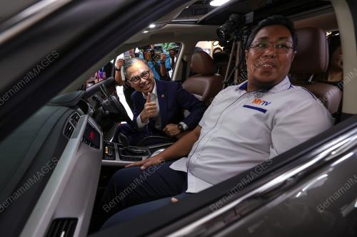 FAHMI FADZIL