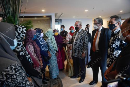 TAN SRI NOH OMAR