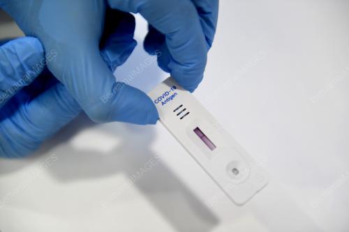 KIT UJIAN KIT KENDIRI RAPID ANTIGEN TEST