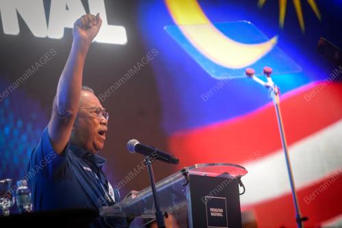 TAN SRI MUHYIDDIN YASSIN