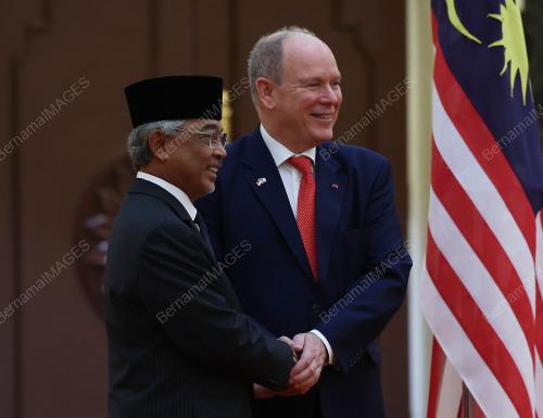 AL-SULTAN ABDULLAH RI'AYATUDDIN AL-MUSTAFA BILLAH SHAH