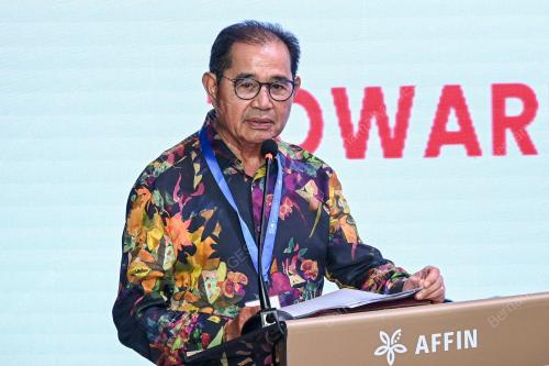 TAN SRI MOHD EFFENDI NORWAWI