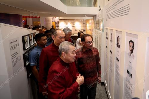 DATUK SERI ANWAR IBRAHIM