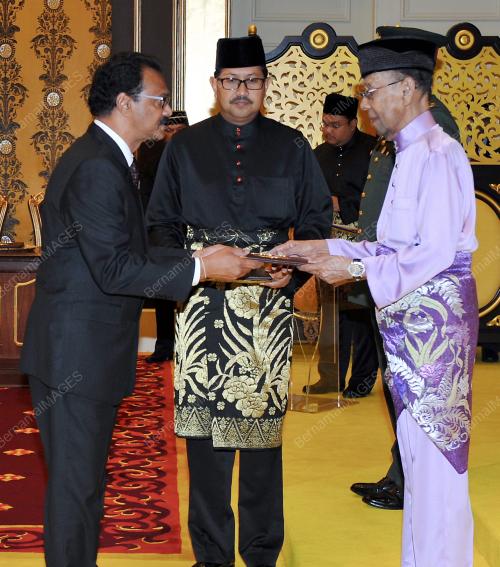 KL26_28062016_AGONG_SUMPAH