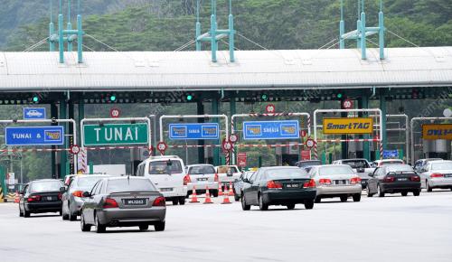PERGERAKAN TRAFIK BALIK KAMPUNG LANCAR