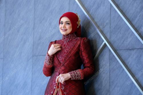DATUK SERI SITI NURHALIZA