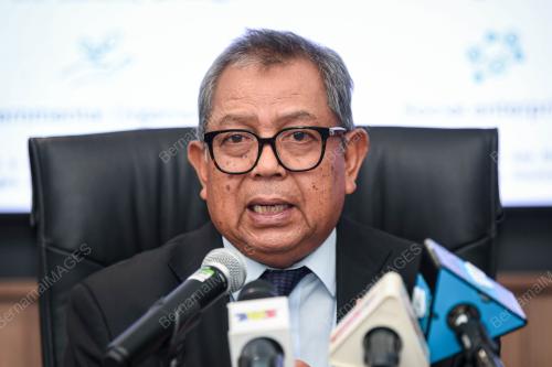 DATUK SERI DR AWANG ADEK HUSSIN