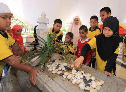 KL26_30052012_MAKAM_PAHLAWAN
