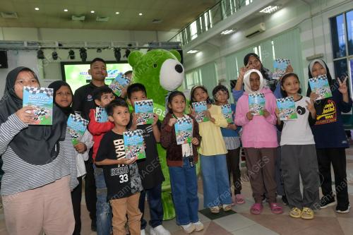 PELANCARAN BUKU MIDORI KUMA AND A VERY SPECIAL RACE KE BAHASA