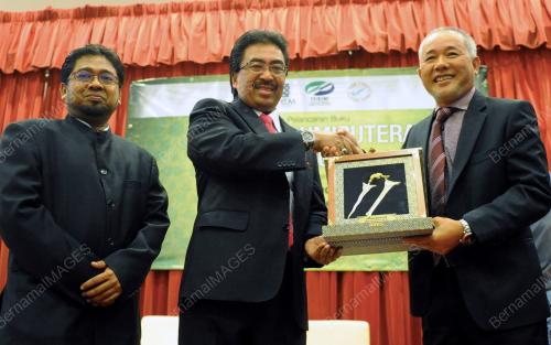 KL26_30092015_JOHARI_ANUGERAH