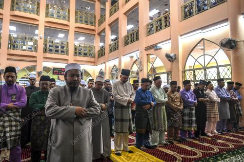 KL26_30112018_SOLAT_JUMAAT_BN201811295048