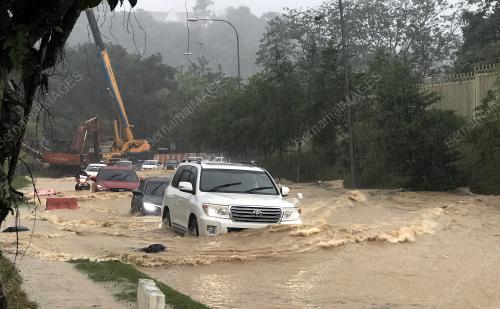 BANJIR KILAT