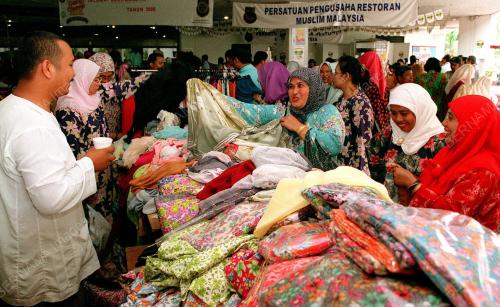 WANITA UMNO DELEGATES