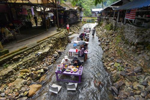 TINJAUAN CUTI TAHUN BARU