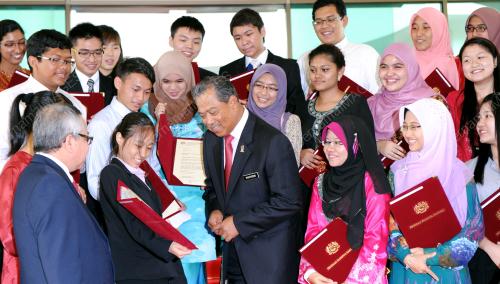KL27_01042013_BIASISWA